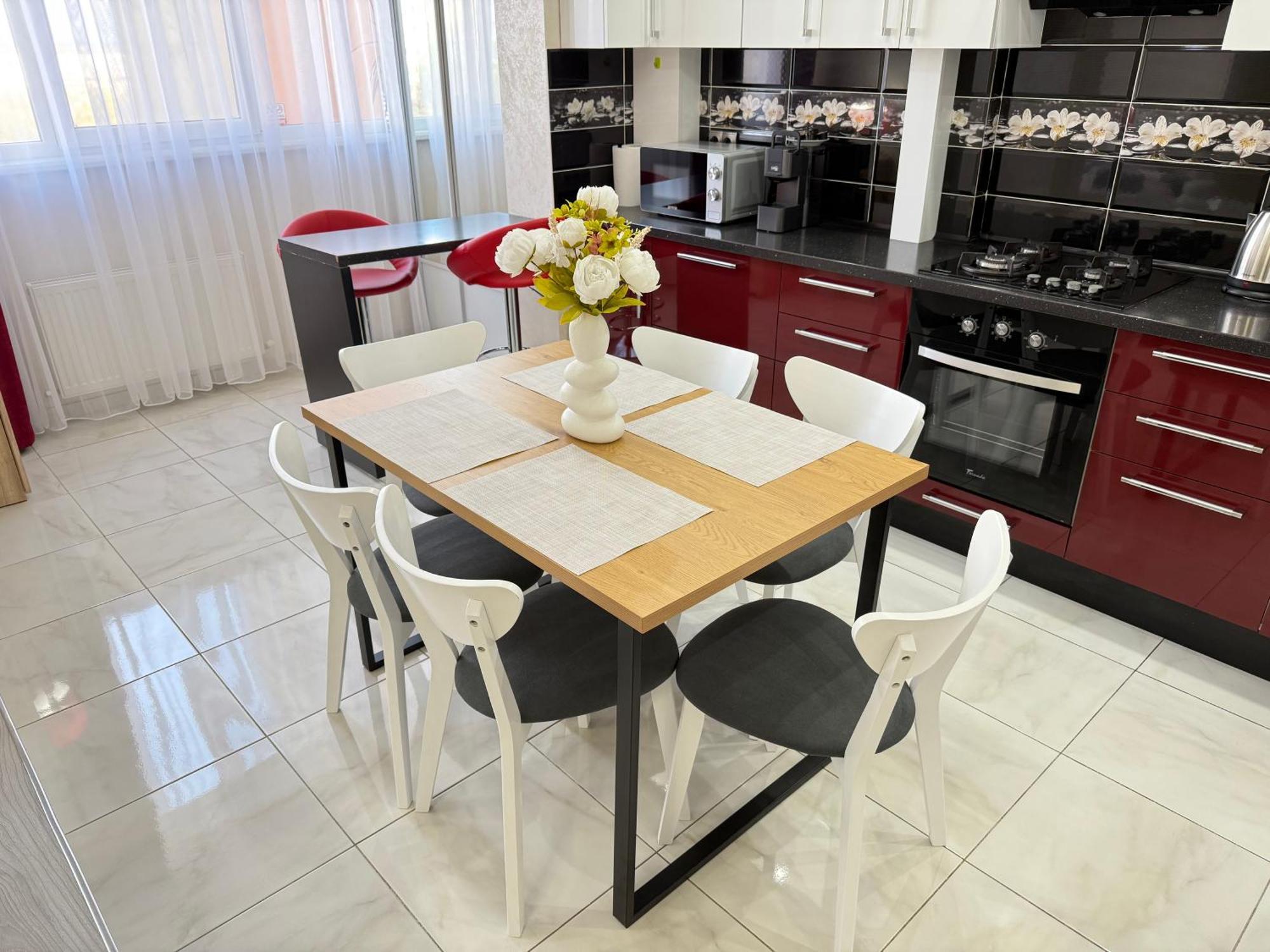 Cozy Two Bedroom Large Apartment Kischinau Exterior foto