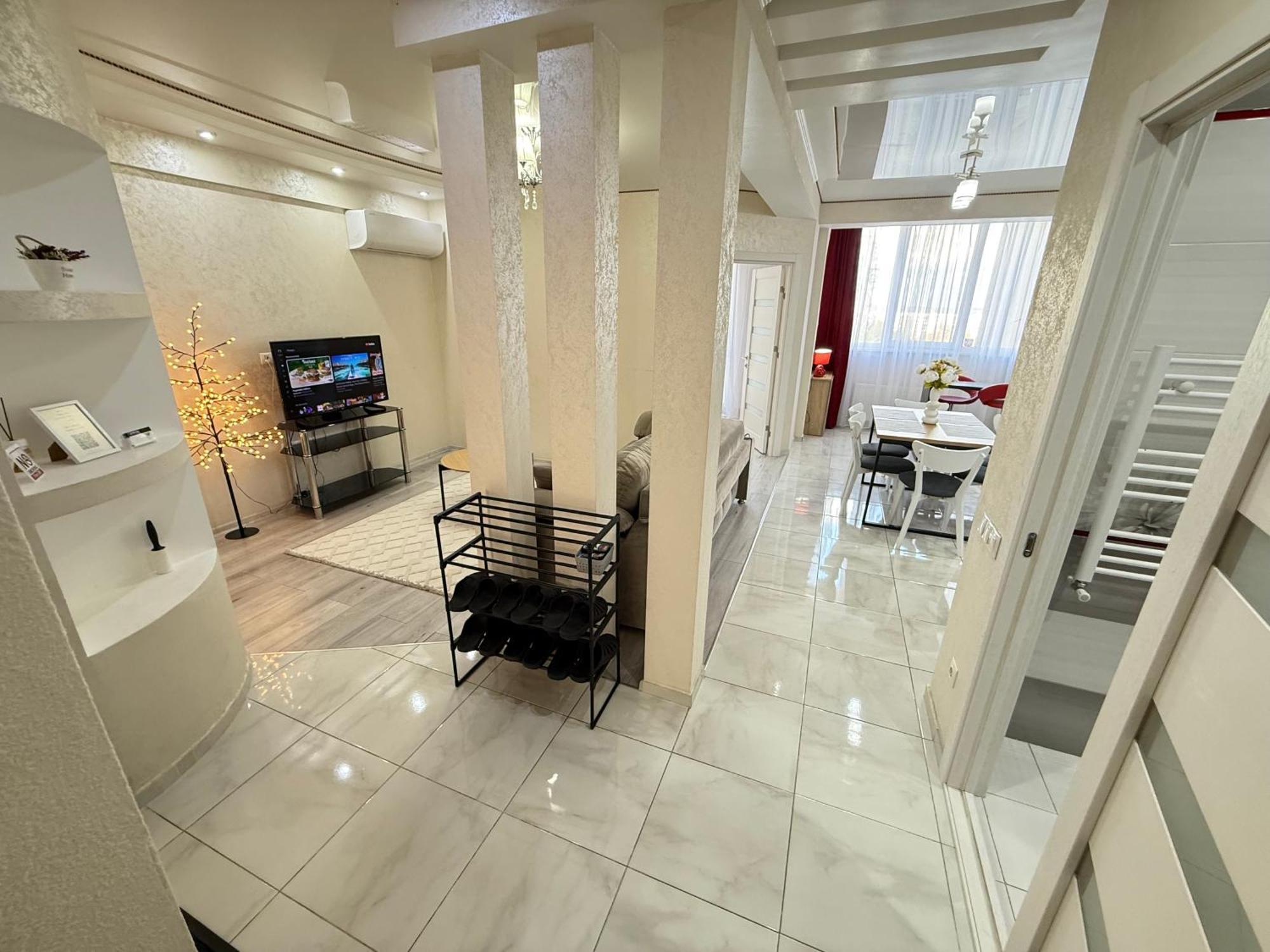Cozy Two Bedroom Large Apartment Kischinau Exterior foto