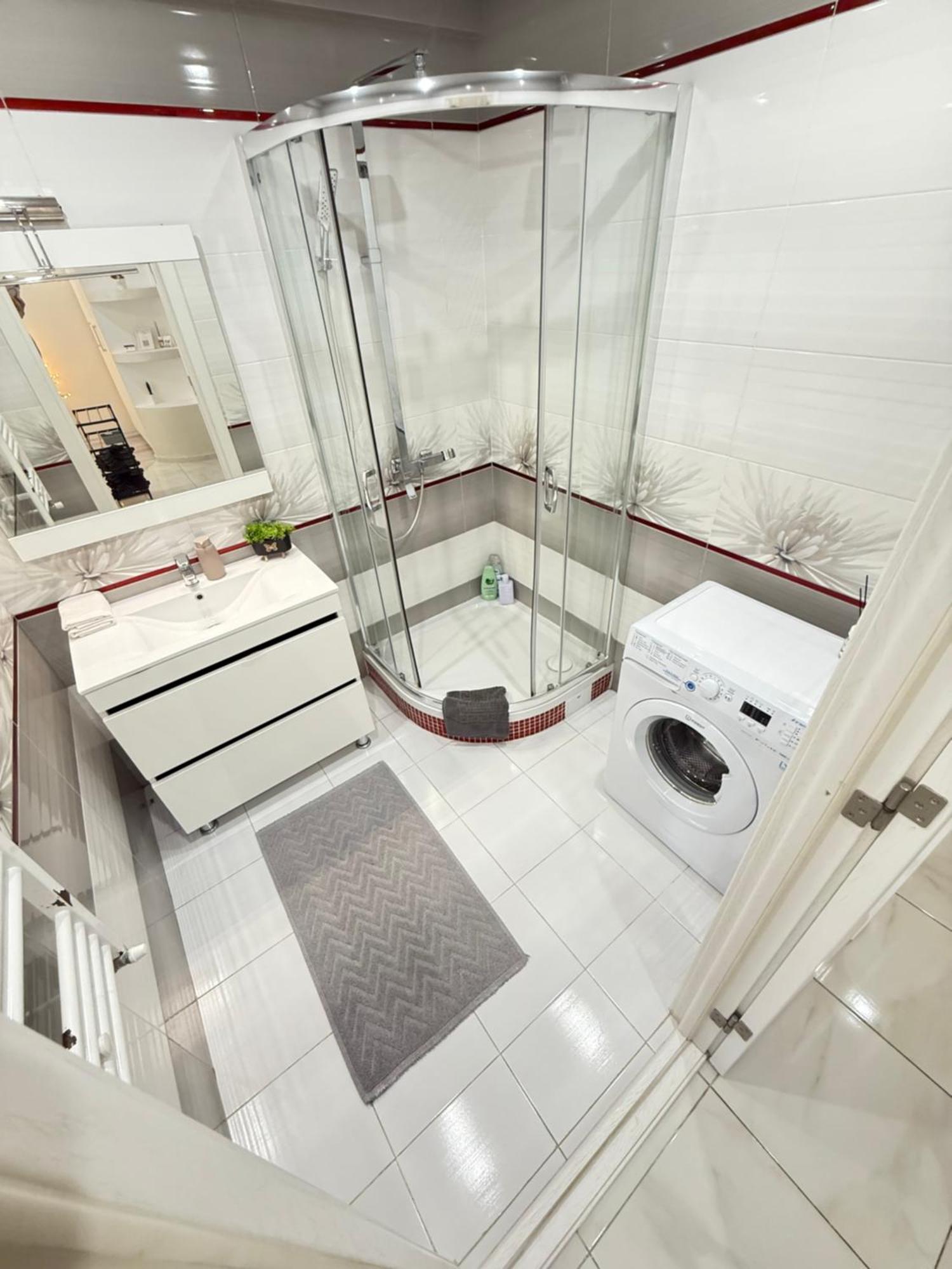 Cozy Two Bedroom Large Apartment Kischinau Exterior foto