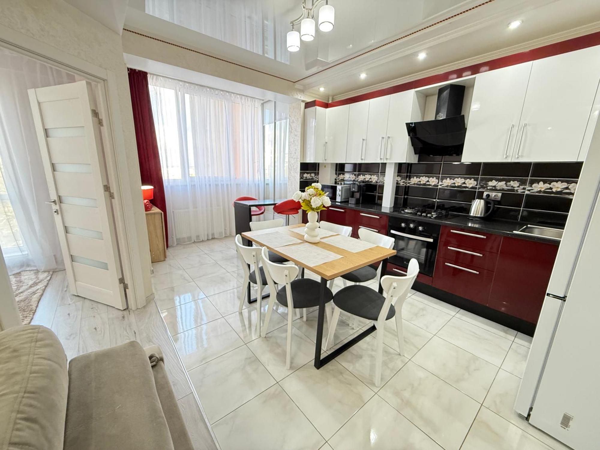 Cozy Two Bedroom Large Apartment Kischinau Exterior foto